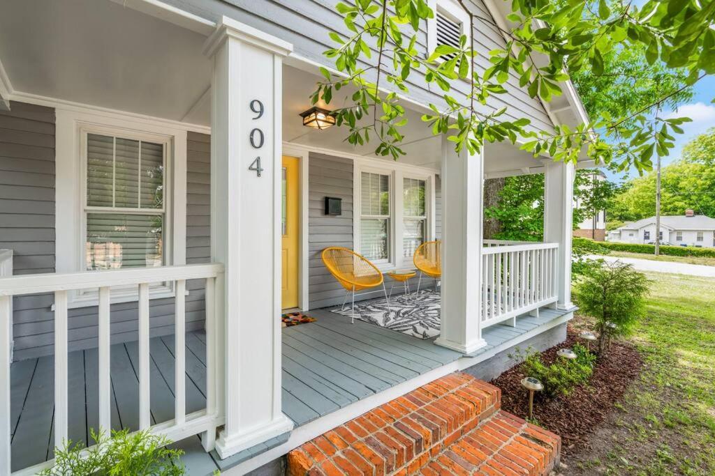 Bright + New - Fire Pit - Hammock - 3 Bd Villa Raleigh Bagian luar foto