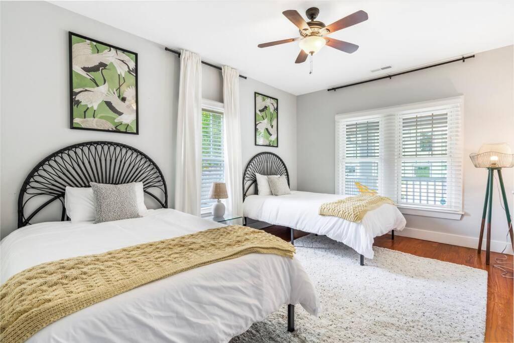 Bright + New - Fire Pit - Hammock - 3 Bd Villa Raleigh Bagian luar foto