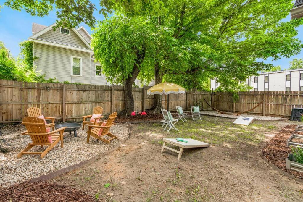 Bright + New - Fire Pit - Hammock - 3 Bd Villa Raleigh Bagian luar foto